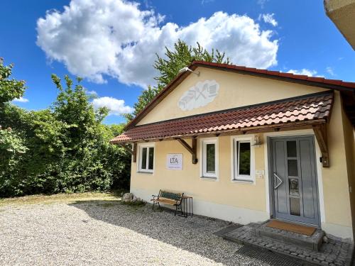 Irgertsheim Casa | LTA Apartment Ingolstadt Irgertsheim-5 Schlafzimmer-Einzelbetten-WLAN-Waschmaschine