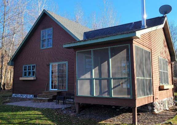 Winter Casa | Luck Charlie Lodge home