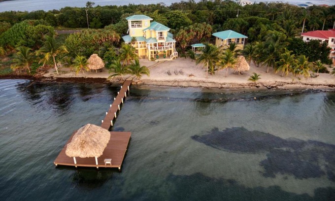 Placencia Villa | Lucky Duck Villa - Private Beach Escape