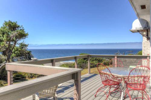 Gualala Casa | Lucky Ewe - Ocean View Retreat