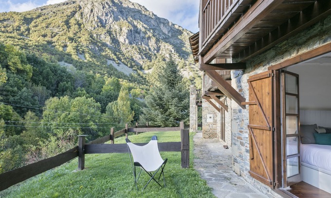 Pujo Casa | Luderna - Casa con jardín Bedrera