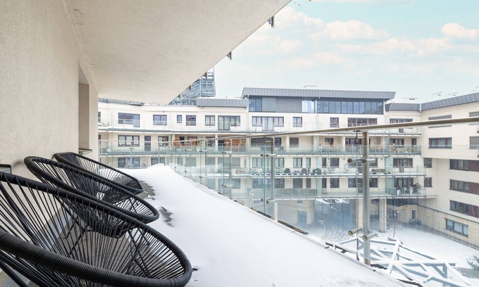 Krakow Apartamento | Ludwinowska Cozy Apartment by Renters