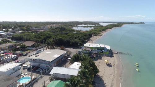 El Combate Casa | Luichy's Seaside Hotel at Playa El Combate