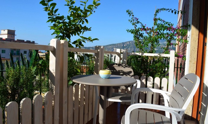 Sorrento Hotel | Luiselle Charming Accommodation Sorrento