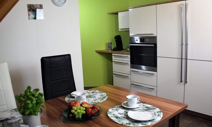Merzalben Apartamento | Luitpoldturm - Holiday home Gräfensteiner Land