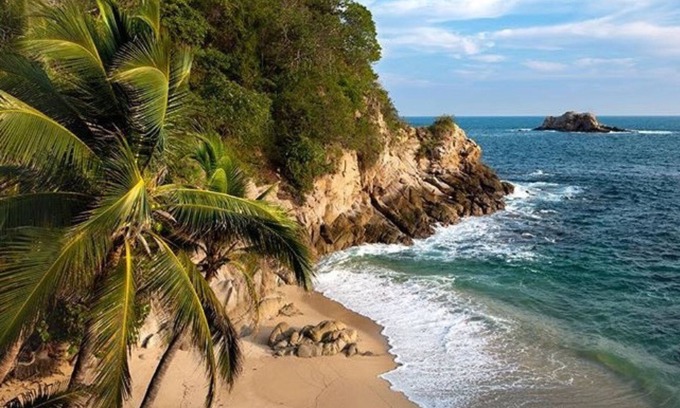 Santa María Huatulco Villa | Lujosa Casa de 4 Recámaras con Alberca