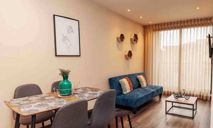 Chico Norte III Apartamento | LUJOSO APTO EN LA 93 CON BALCÓN