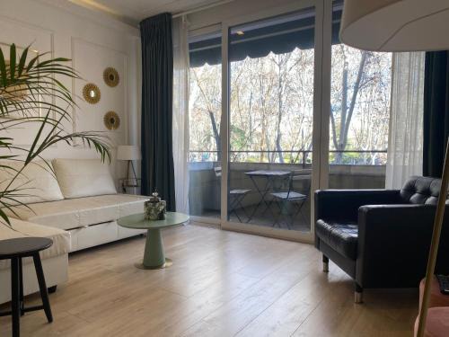 Triángulo Dorado del Arte Apartamento | Lujoso apto Paseo Del Prado