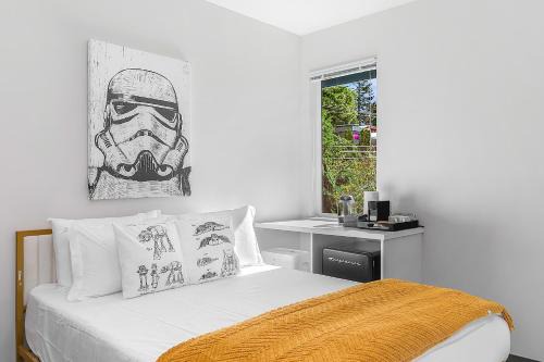 North Queen Anne Casa | Luke's Jedi Meditation Chamber