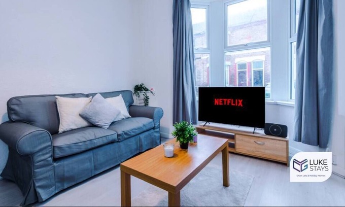 Wallasey Casa | Luke Stays -Lea Road