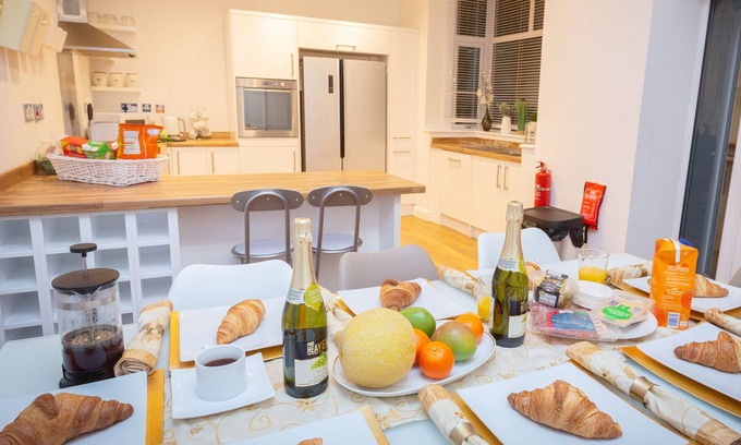 Stoke-on-Trent Casa | Luke Stays - Linley Road