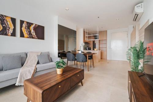 Tropicana Apartamento | Lumi Tropicana-Luxury-3Bedroom-Golf View-8pax