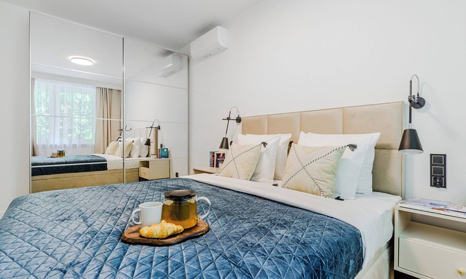 Srodmiescie Południowe Apartamento | Lumina 4-room apart near Pałac Kultury