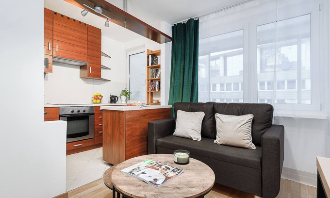 Centrum Apartamento | Lumina opposite the Palace of Culture