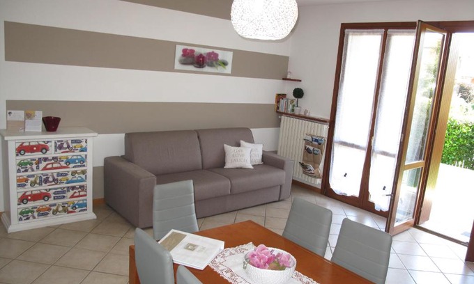 Rivoltella Apartamento | Luminoso Trilocale con Piscina e Giardino privato