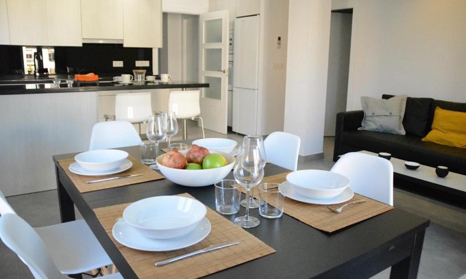 Figares Apartamento | LUMINOSO Y MODERNO APARTAMENTO EN EL CENTRO