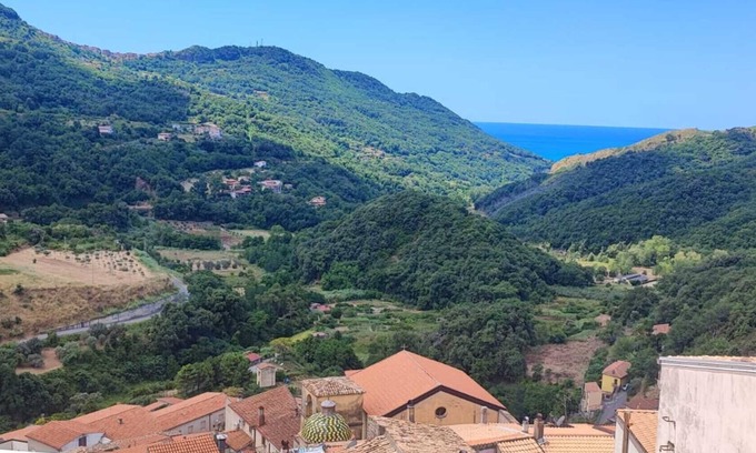 Sangineto Apartamento | Lumira Holiday Homes View – Village and Sea