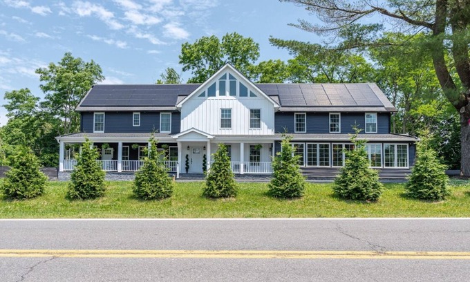 Leeds Casa | Luna Cove: Premier Hudson Valley Getaway