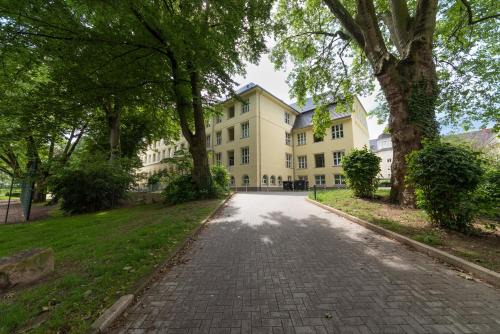Frohnhausen Apartamento | Lunas Appartements in der alten Schule Essen