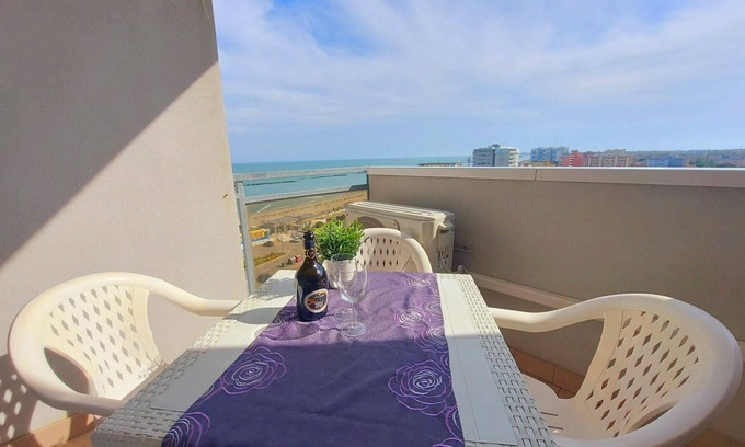 Lido di Pomposa Apartamento | Almuerzo con una vista impresionante! Apartamento en primera línea de playa en el centro de Lido di Pomposa