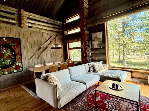 Lampivaara Chalet De Esquí | Luosto Villa by Lapland Villas, near Lake Aarnilampi Beach, Sauna, WiFi, Great Private Villa for Families & Outdoor Lovers