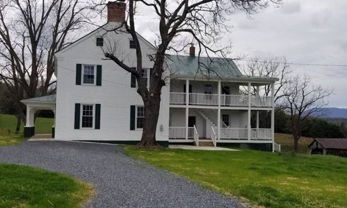 Luray Casa | Luray granja en el río