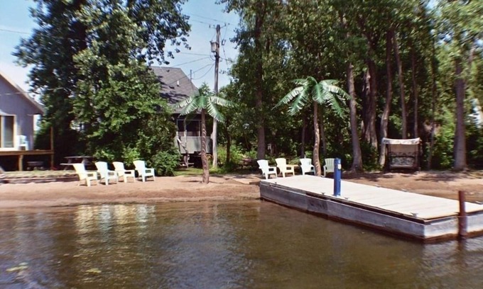 Wolcott Cabaña | Señuelo Cottage, justo en la haya. Palmeras, lancha motora gratuita.