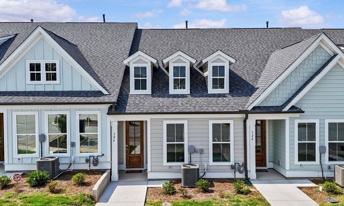 Greenwood Casa | Lure Me Inn-Lakefront Retreat + Boat Slip