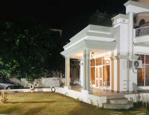 Sitapura Casa | Lush Green Retreat Private Pool & Garden Villa, Jaipur