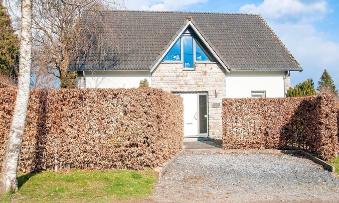 Sourbrodt Villa | Encantadora villa en Waimes con sauna y terraza