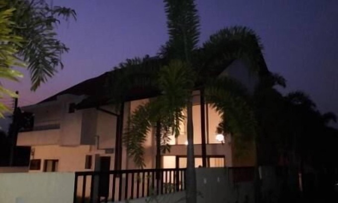 Thalawatugoda Casa | LUSH Lakeside Villa