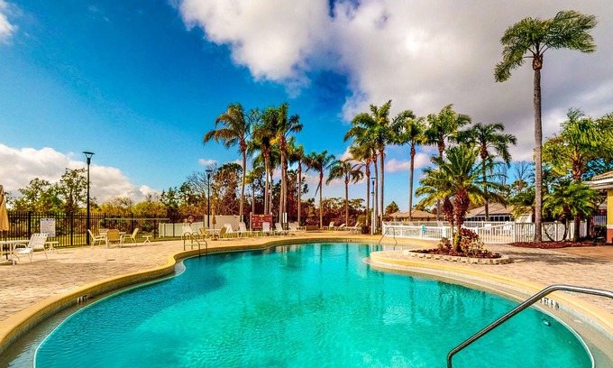 Fedhaven Casa | Lush Villa in Gated Lake Marion Resort - Pool