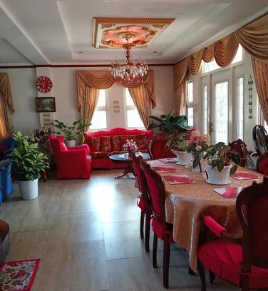 Jaro Casa | Lustria White Castle