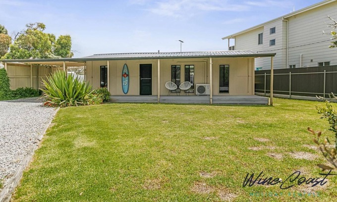 Silver Sands Casa | Luv Shack by Wine Coast Holiday Rentals - Escape to gorgeous Silver Sands at Aldinga Beach and stay in your very own Luv Shack.