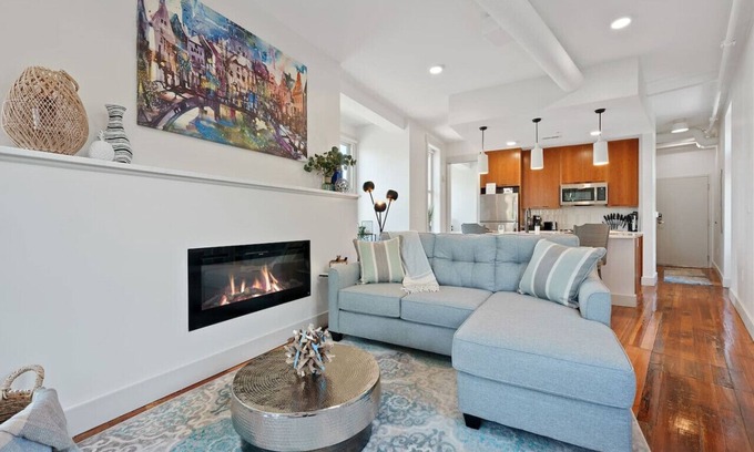 Mount Auburn Apartamento | Lux 1BR | Amazing Café & Views | Located near ALL