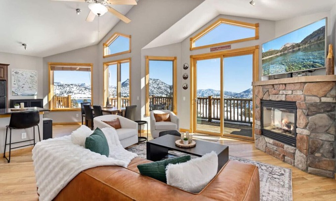 Estes Park Casa | Lux 2 master suites, lake views