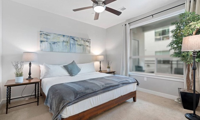 Downtown Salt Lake City Apartamento | Lux 2Bdr 2Ba - Pool, HotTub, FreePrkg, KingBed NEW