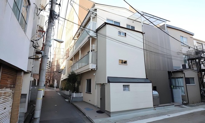 Toshima Apartamento | Lux 2BR, 2BA, 2K. Dir to airport, Shinjuku, Shibuya. 4 - 7 pax, 2 fams. Rm 302