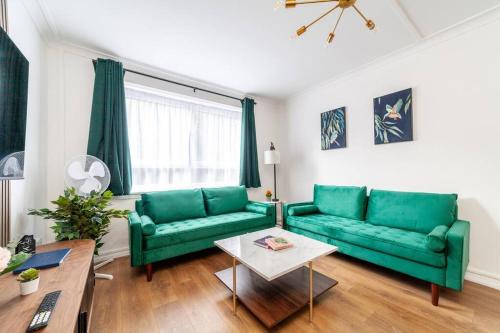 Westbourne Green Apartamento | Lux 3-Bed Apartment with Patio in Central London