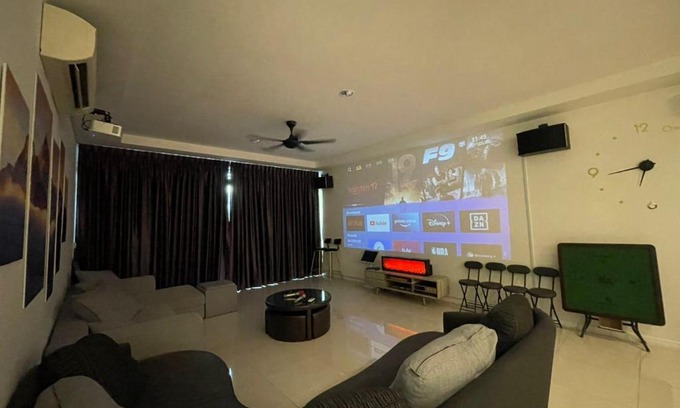 Iskandar Puteri Apartamento | Lux 3BR max 25pax Projector 160inch Netflix Iskandar Puteri near Legoland