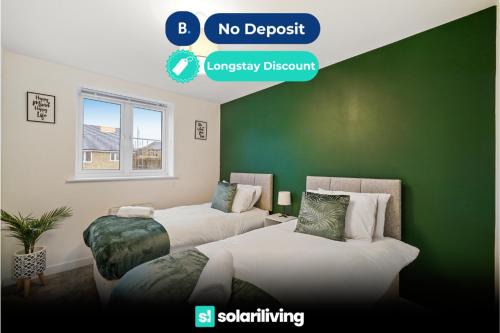 Margate Old Town Apartamento | Lux 4 Bed Contractor x Relocator Apartment, 30 Percent Off Monthly Stays, FREE Multiple Parking Spaces, Super Fast WiFi, Streaming Services included, Close to A1