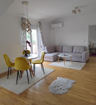 Vozdovac Apartamento | Lux Apartman Banjica