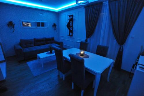 Cacak Apartamento | Lux Apartman "Gold" - Cacak