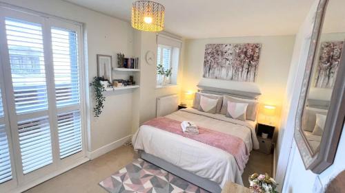 Sherborne St. John Casa | Lux Balcony Penthouse Room Basingstoke Hospital 2min drive and walkable