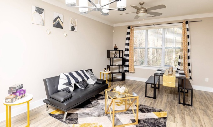 Northeast Raleigh Apartamento | ⭐️ Lux Boho Chic Free Parking/Wifi