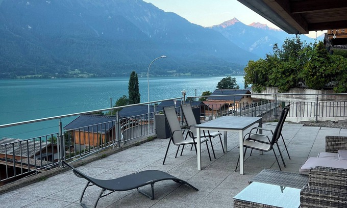 Niederried bei Interlaken Chalet De Esquí | LUX Lake View Chalet Interlaken