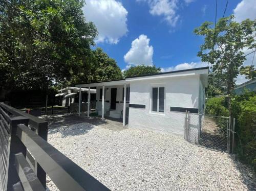 Seybold Chalet De Esquí | Lux Home near airport beach DWTN midtown wynwood