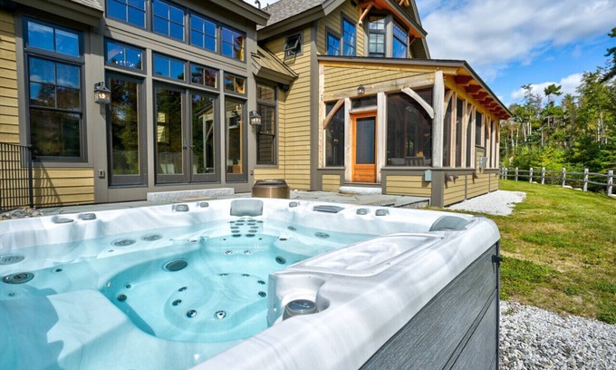 Franconia Casa | LUX Home with Breathtaking Views