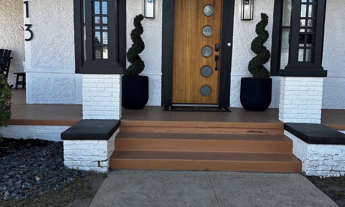 Columbus Casa | Lux House property located in the heart of the historic district of Columbus, MS
