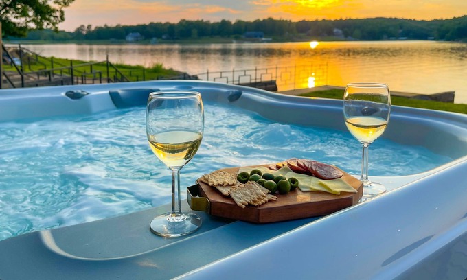 Horseshoe Bend Casa | Lux Lake Home w Hot Tub, Game Room & Much More!